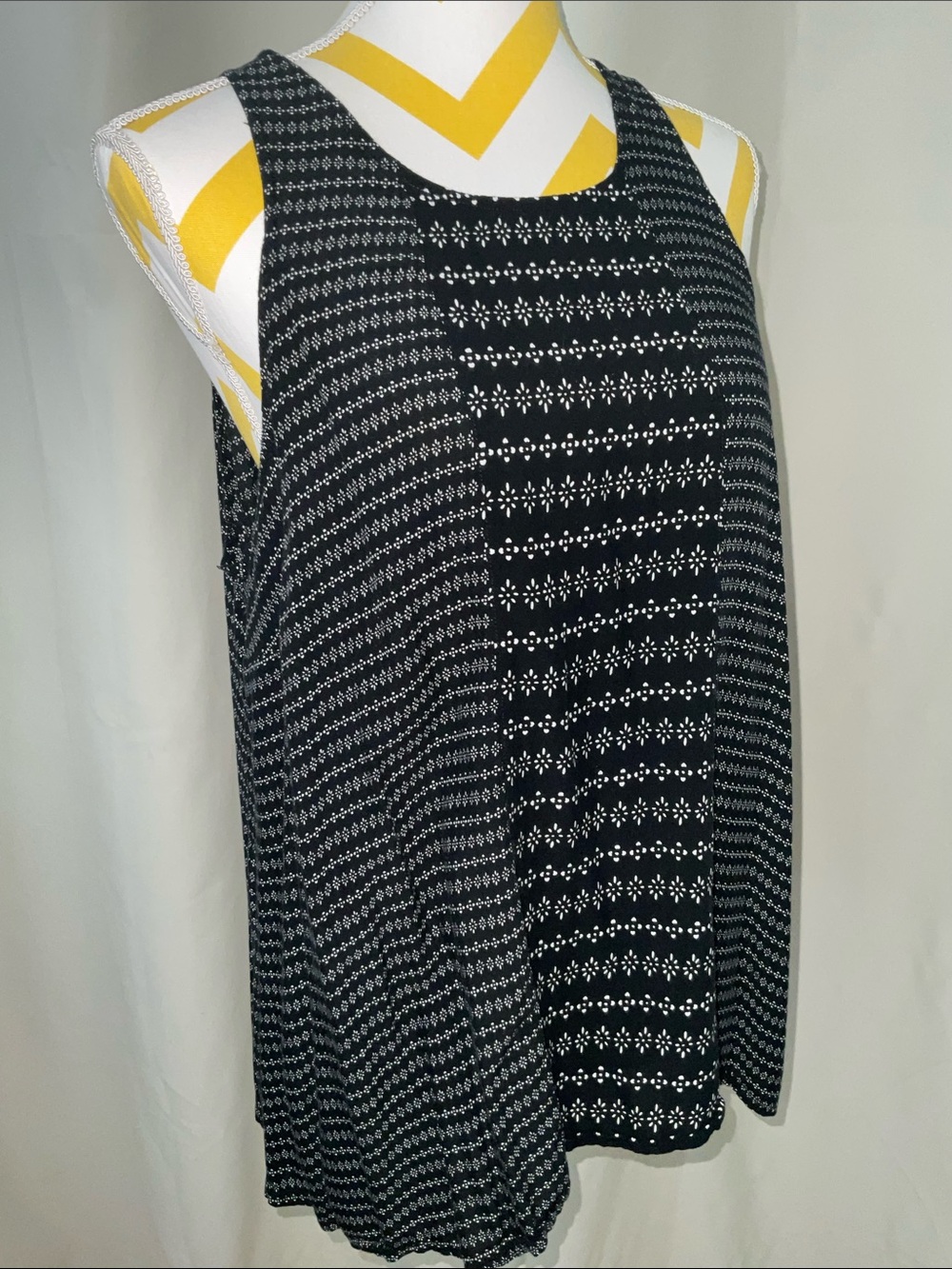 Old Navy Black Patterned Racerback Hi-lo Tank